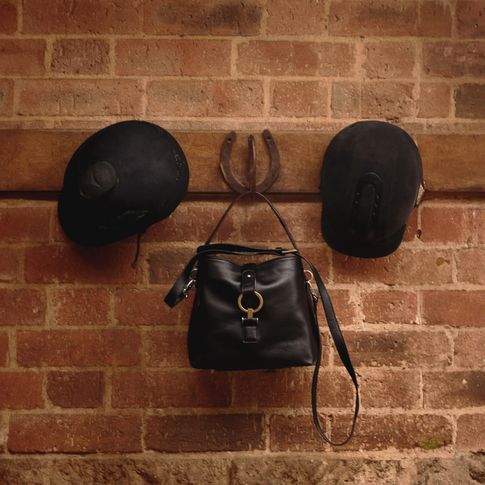 Antonia Full Black